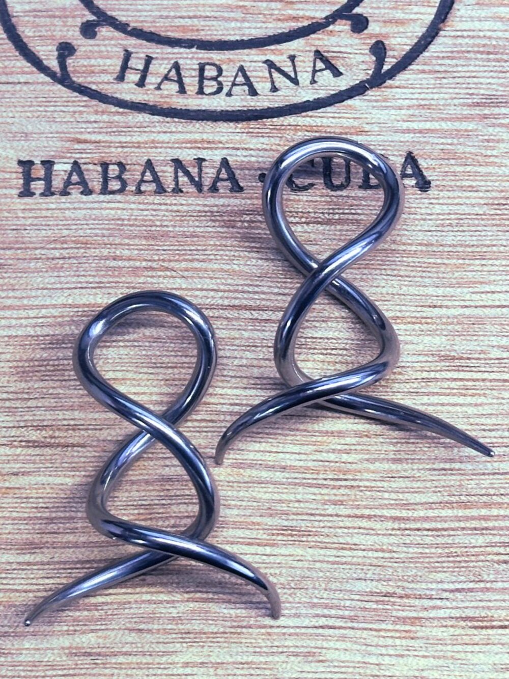 Women's Twisted Spike Earrings - 10 Gauge